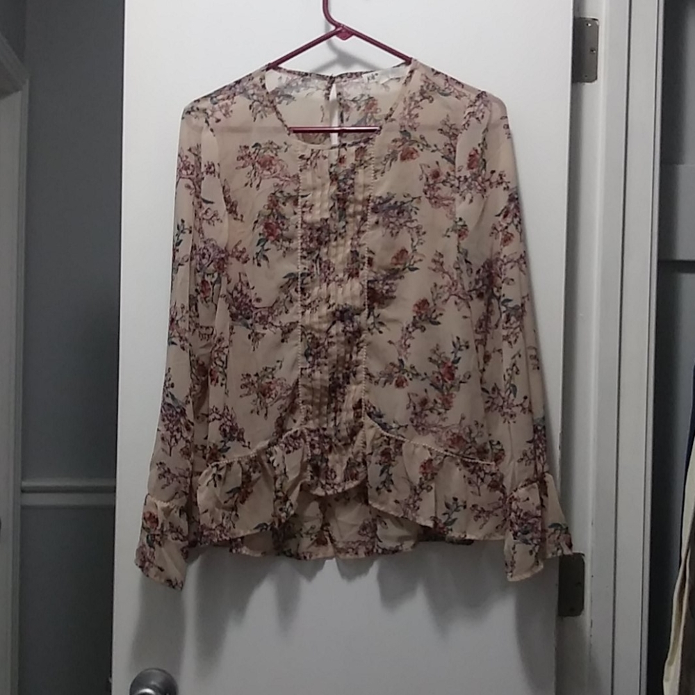 Long sleeve floral blouse